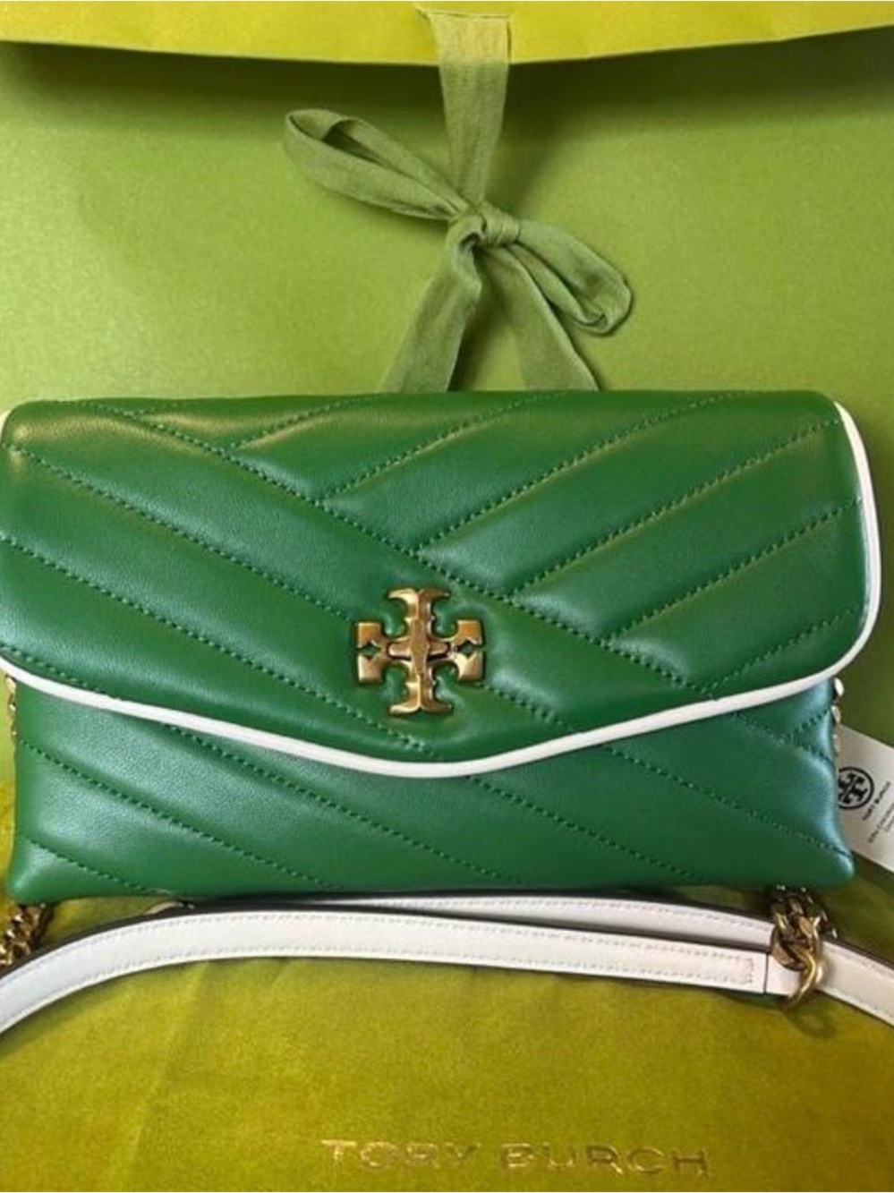 RARE Tory Burch Green Quilted Crossbody with White Trim and Gold Logo